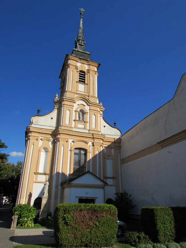 A Ferenc-rendi templom főhomlokzata