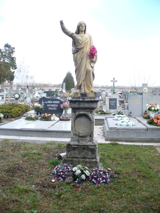 A tévesen Szűz Máriának titulált szobor-sírjel