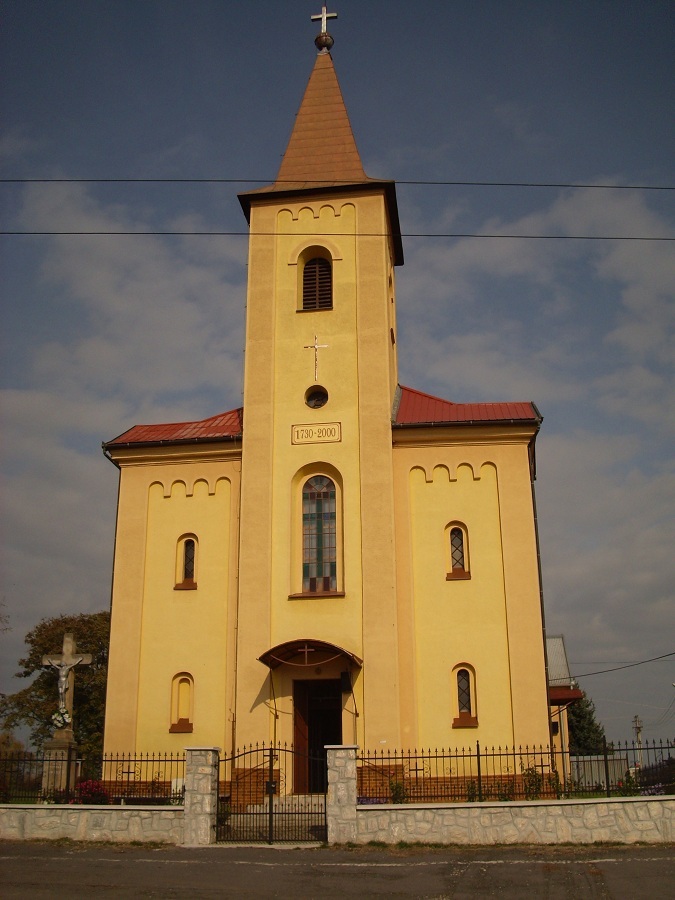 Leszenyei római katolikus templom