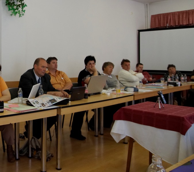 Pataki János a KCSSZ új elnöke balról