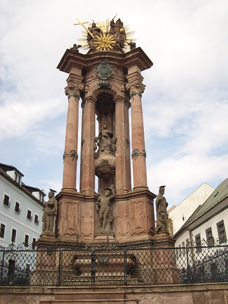 A Szentháromság-szobor Csáky Károly felvételén