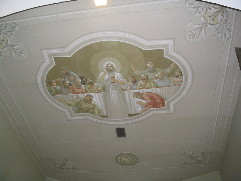 A templom egyik mennyezeti freskója Csáky Károly felvételén