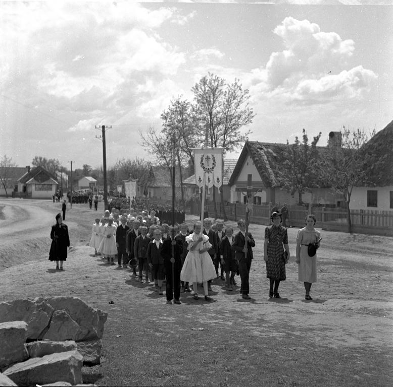 Nagycslaomjai körmenet 1940-ben Fényes Dezső fotóján