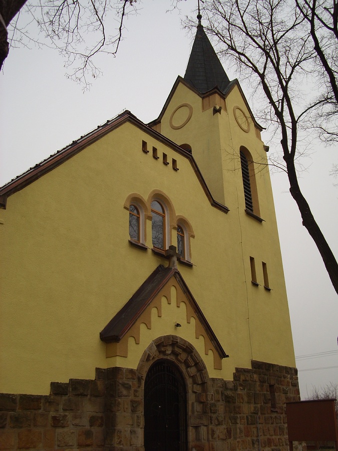  A nagycsalomjai katolikus  templom homlokzata a toronnyal    Csáky Károly felvételén