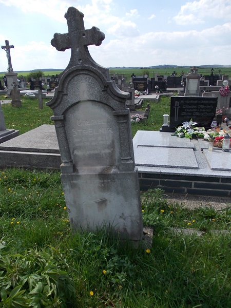 Egy Sterlnik-sír 2015-ben a szerző felvételén