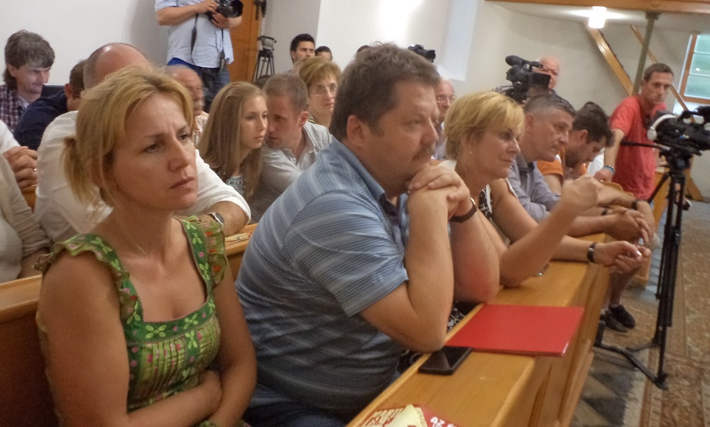 Szász Jenő és Czimbalmosné Molnár Éva nagykövet a közönség soraiban