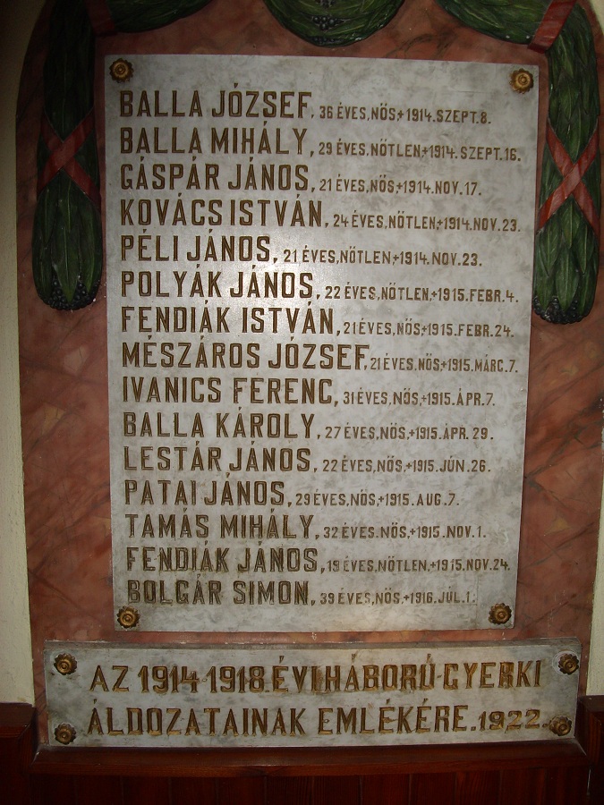 A gyerki hősök emléktáblája Csáky Károly felvételén