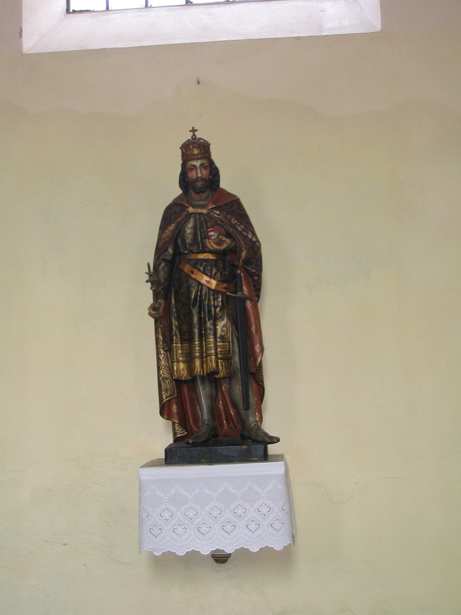 Szt István szobra az ipolyszaalkai templomban Csáky Károly felvétele