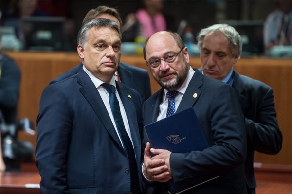 Orbán és Schulz