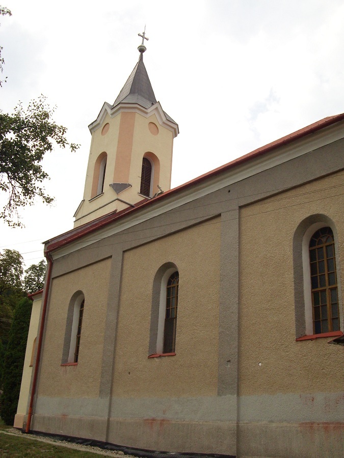Az óvári templom a déli oldalról Csáky Károly  felv