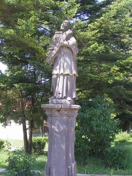 Nepomuki Szent János pereszlényi szobra