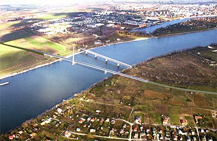 Lassan megkezdődik a bekötőút építése az új komáromi Duna-hídnál (Fotó: komarom.org)