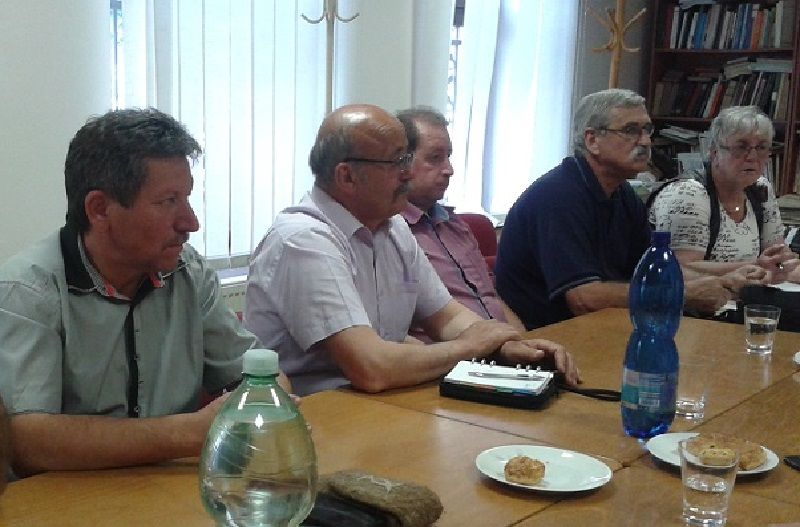 Balról Pósa Dénes, az MKP Rimaszombati járási alelnöke (Fotó: HE)