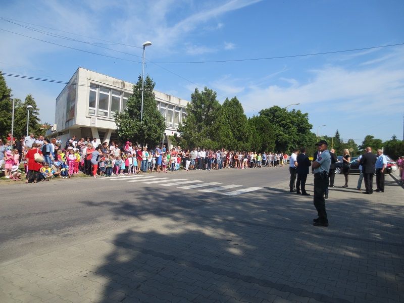 Kiskára várkozók Nagykaposon (Fotó: vt)