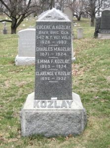 A Kozlay család sírja a brooklyni temetőben