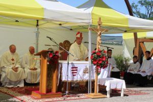 Snell György segédpüspök celebrálta a szentmisét (Fotó:Pásztor Péter)