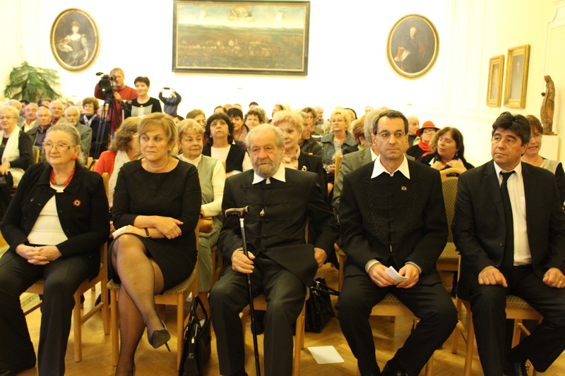 Balról jobbra Jókai Anna, Czimbalmosné Molnár Éva, Dráfi Mátyás, Tarics Péter és Nemcsák Károly (Fotó: SZE)