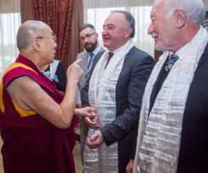 A dalai láma, Csáky és Sebej (Fotó: Dunajszky Éva)
