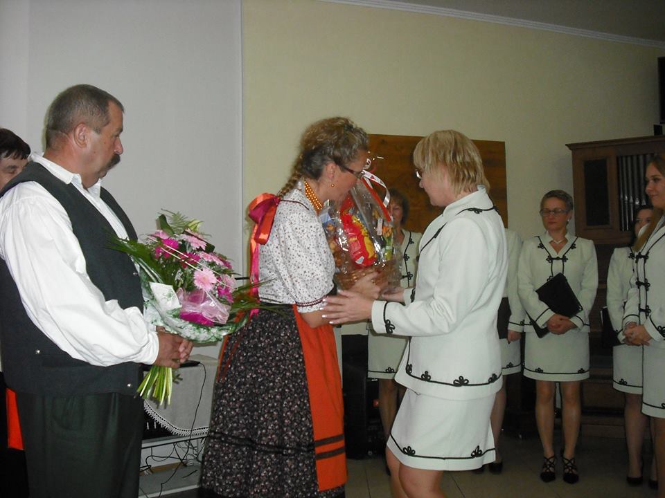 Barkó Zsuzsa fogadja a gratulációkat (Fotó: Cantabile)
