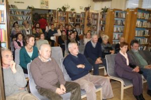 A közönség örömmel hallgatta a történeteket (Fotó: Pásztor Péter/Felvidék.ma)