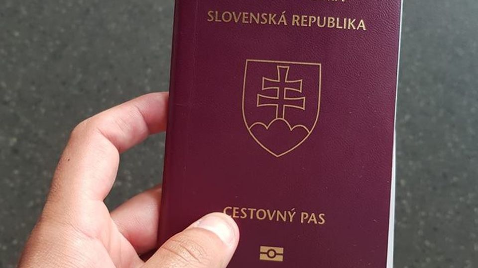 Az állampolgársági törvényből adódóan 4505 személyt fosztottak meg szlovák állampolgárságától