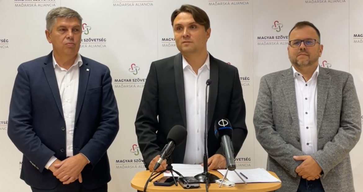 Sajtótájékoztató