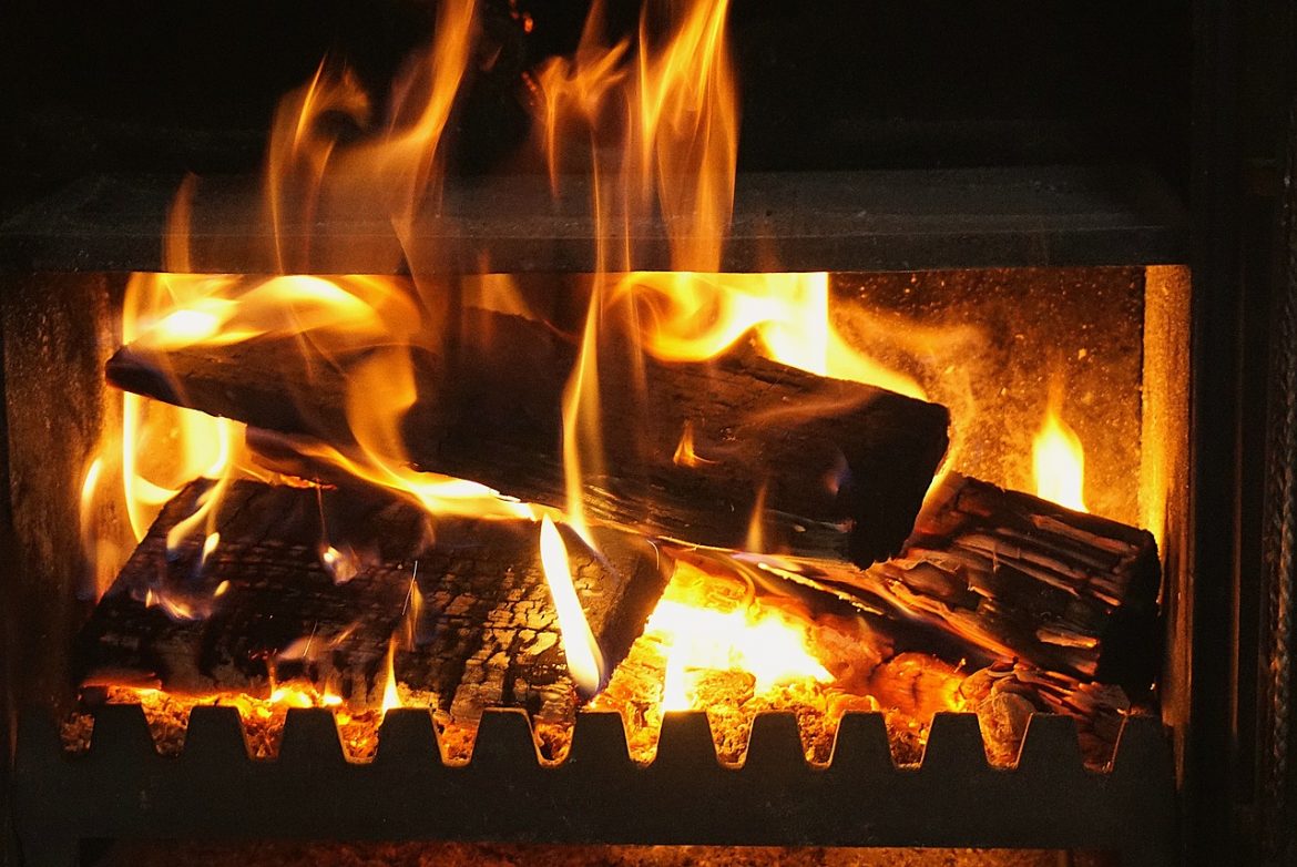 fireplace-5103159_1280