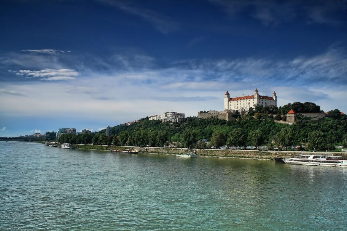 bratislava-2544042_1920