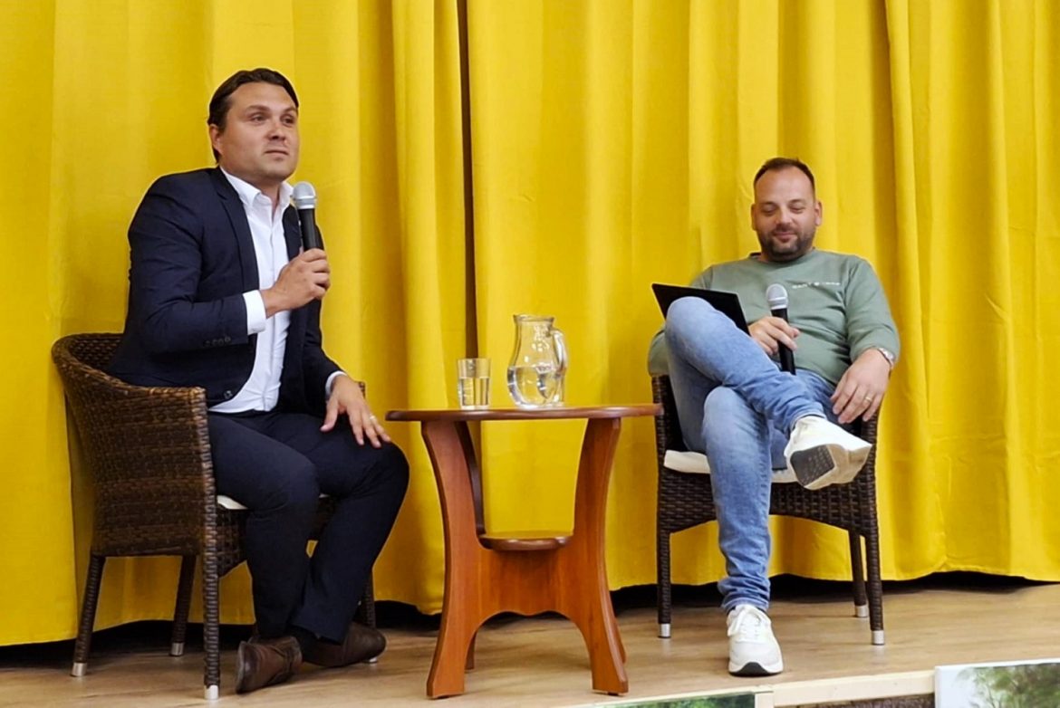 01 Gubík László és Urbán Zoltán