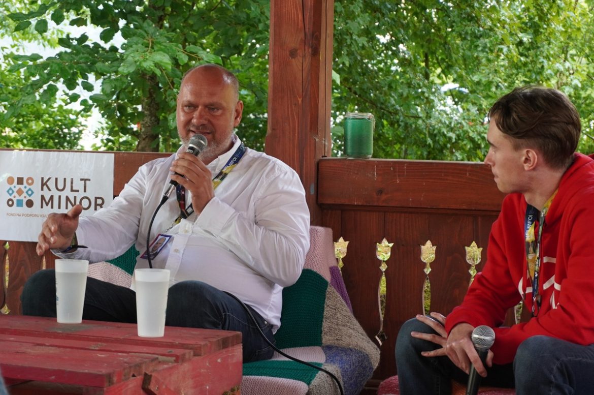 labirintus udvar_pandy (2)