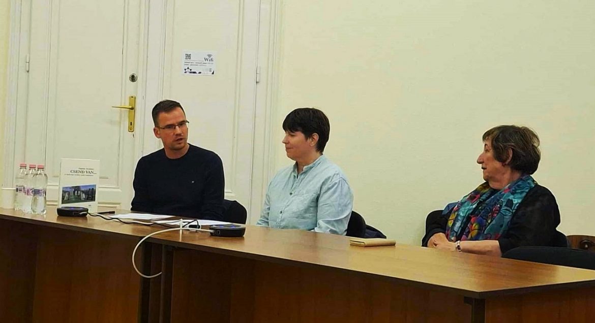 01 Balogh István, Kapusta Krisztina, Szántóné Balázs Edit