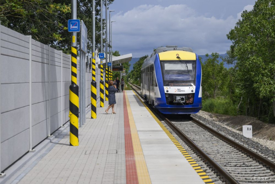 4-d0193151836ef44898f3e53b8b37d6a29abb272f