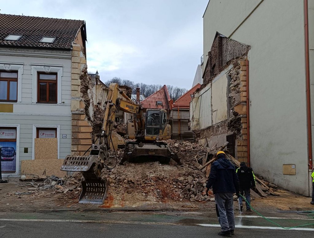 Engedély nélkül bontottak le egy felvidéki polgárházat Trencsénben – kulturális...